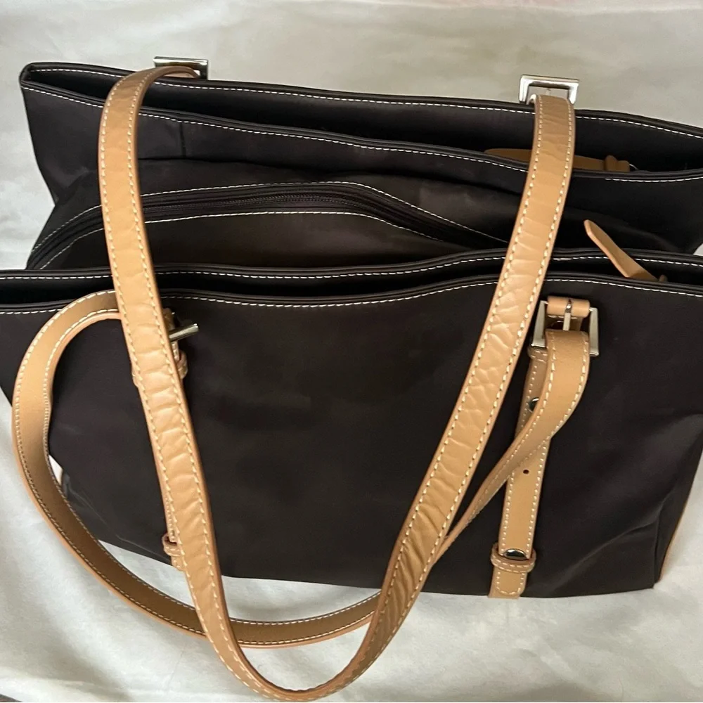 Storksak “Gigi” bag in chocolate with leather straps in cream